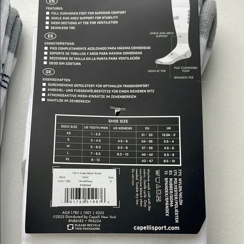Capelli of New York White and Navy Athletic Socks